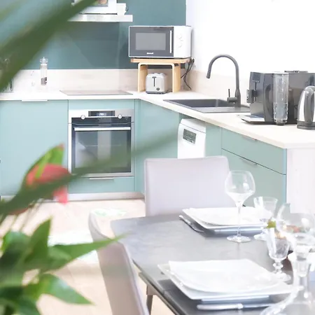 Maison Renovee Proche Centre-ville - 5 Personnes *
